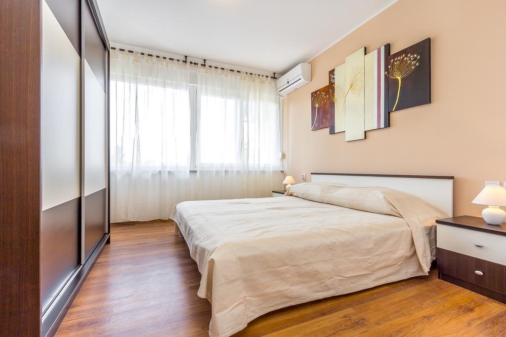 Penthouse Castropola Apartment Cameră foto